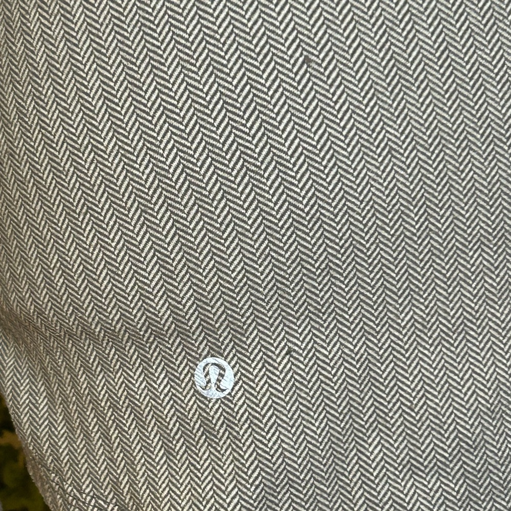 Lululemon Gray Herringbone Quarter-Zip Runners Pullover for Women - Picture 8 of 14